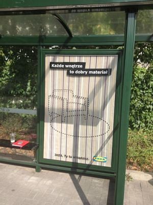 Prawdziwe tkaniny IKEA na citylightach AMS