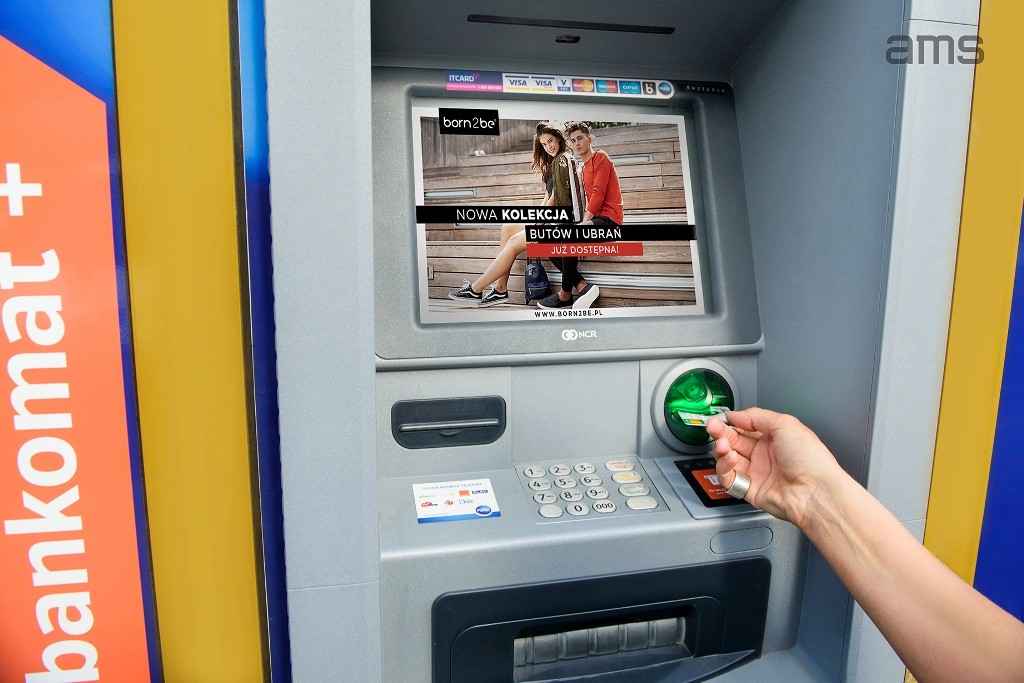Sklep internetowy Born2be po raz pierwszy w OOH. Kampania marki na ekranach bankomatów z oferty AMS