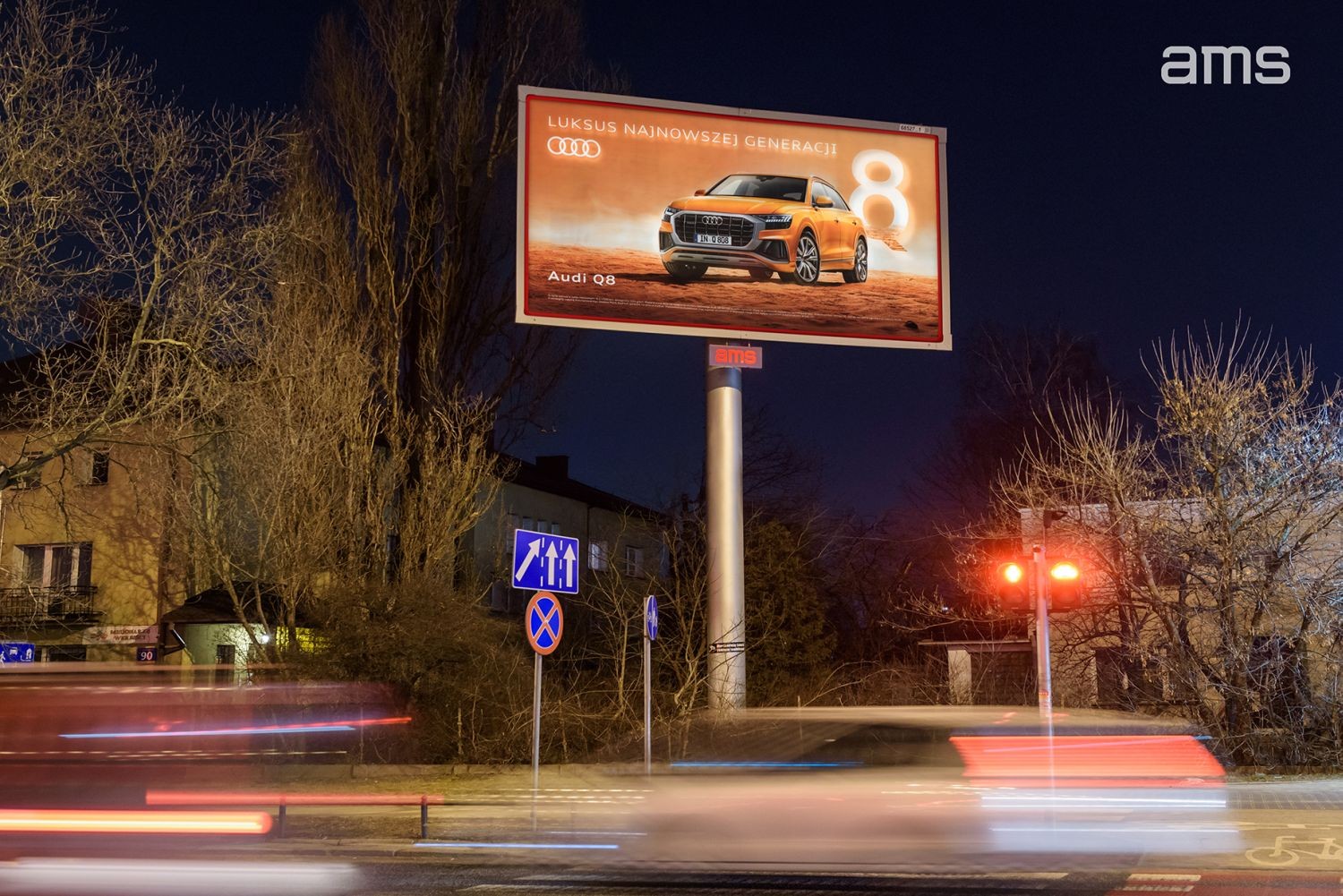 Kampania Audi odwzorowująca rzeczywiste działanie świateł samochodu na nośnikach AMS Dynamic Backlight