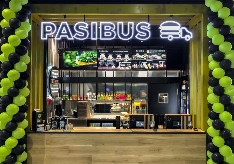 Pasibus serwuje kultowe burgery w warszawskiej Galerii Młociny