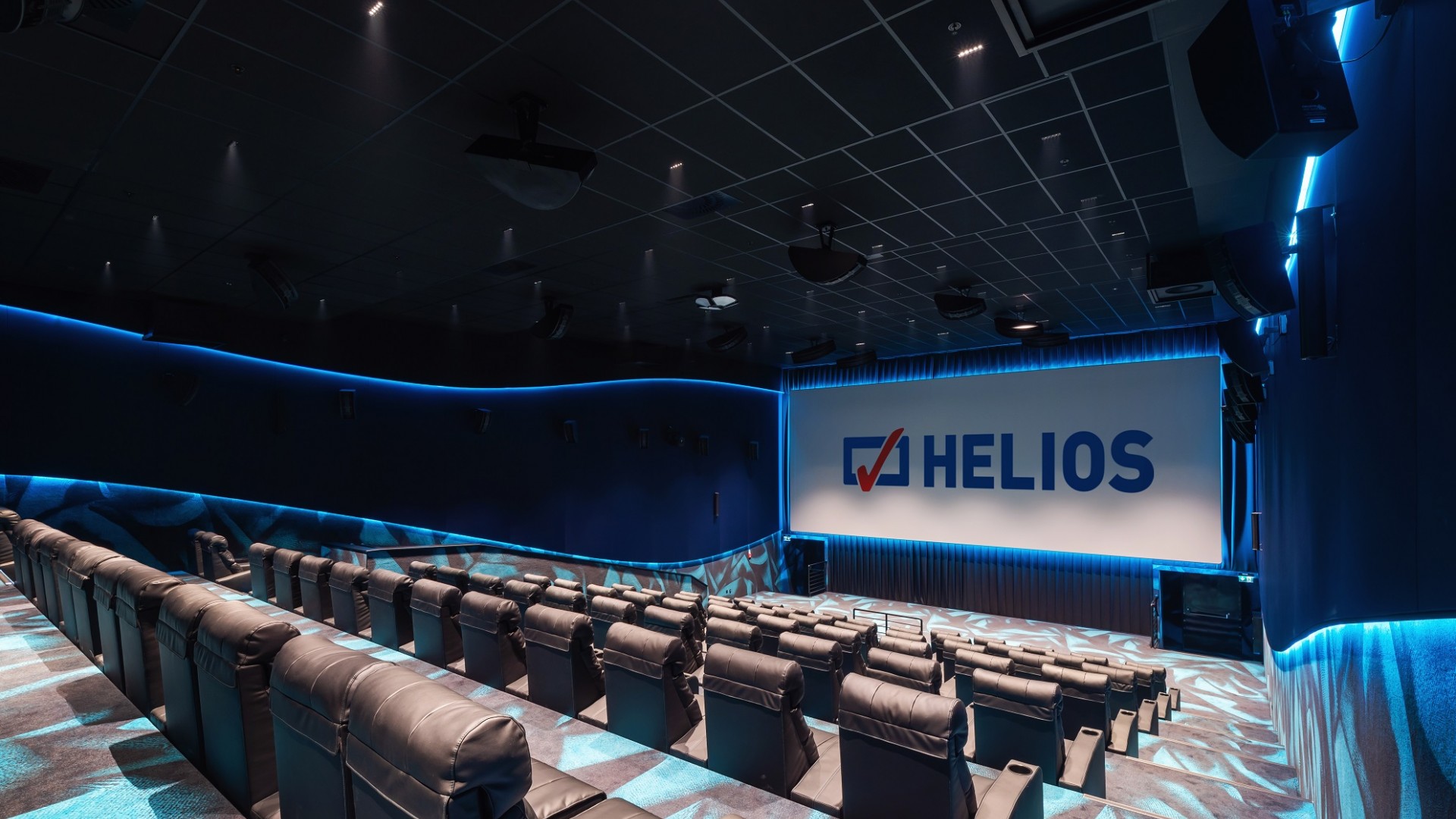 52. kino sieci Helios w CH Karolinka w Opolu