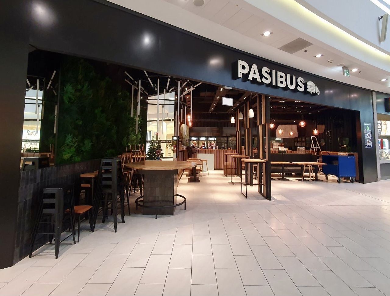 Another location of the iconic burger chain on the map of Poland. This time, Pasibus invites diners to its outlet in Kalisz
