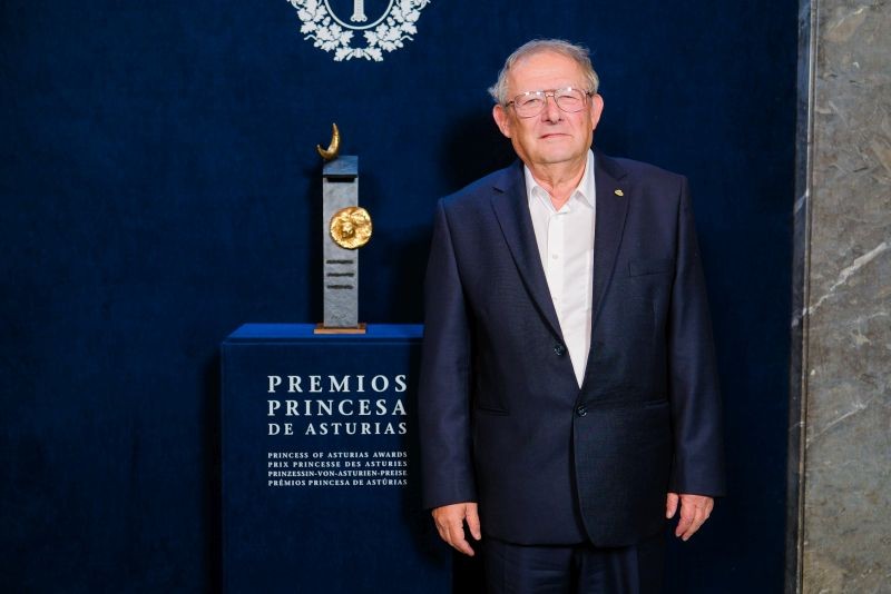 Adam Michnik z hiszpańskim Noblem - Nagrodą Księżniczki Asturii