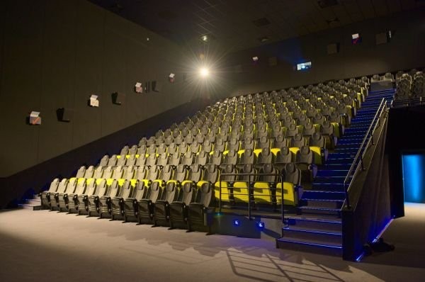 Nowe, wielosalowe kino Helios w Jeleniej Górze