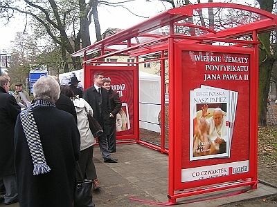 Nowe wiaty przystankowe AMS w Szczecinie